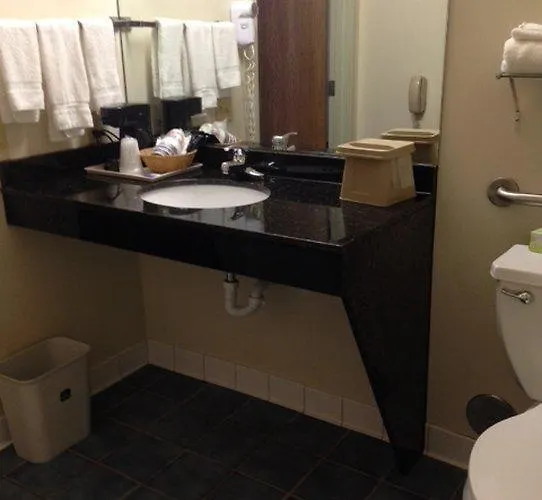 Western Clearlake Plaza 3*
