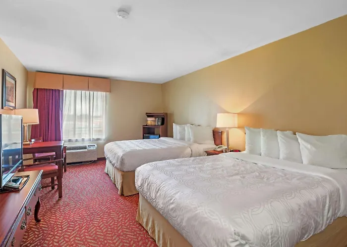 Western Clearlake Plaza Hotel