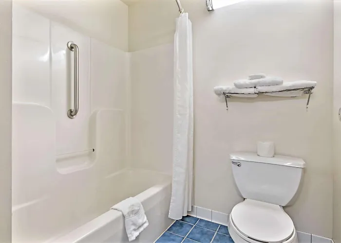 Western Clearlake Plaza 3* Springfield