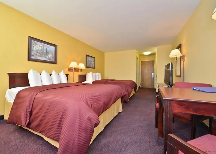 Western Clearlake Plaza Hotel 3*