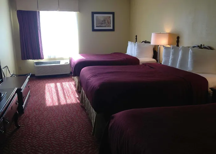 Western Clearlake Plaza Hotel